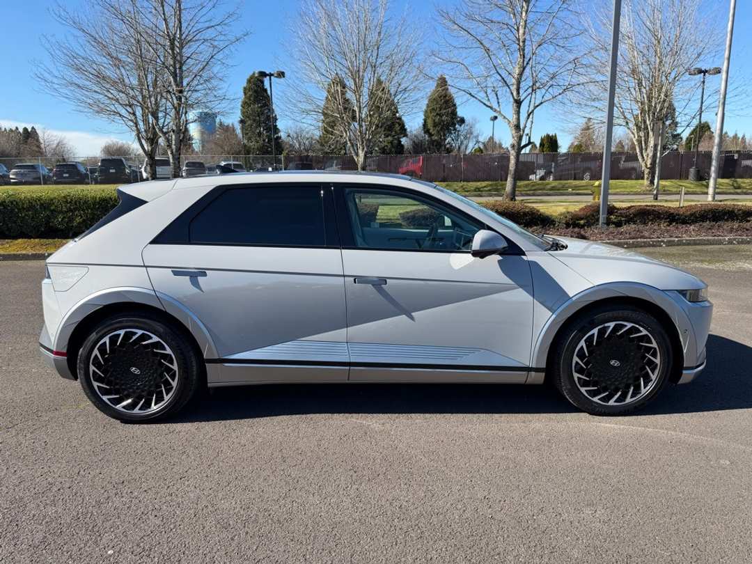 2024 Hyundai Ioniq 5 Limited - Image 9