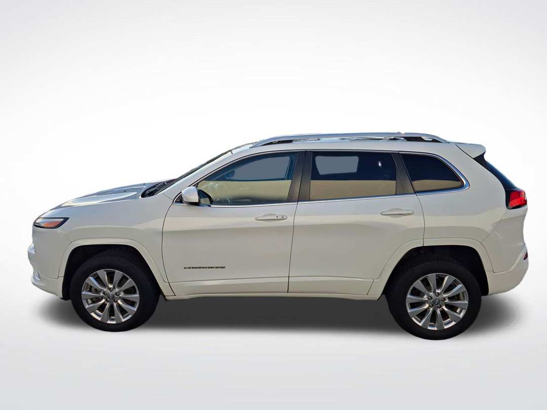 2016 Jeep Cherokee Overland - Image 10