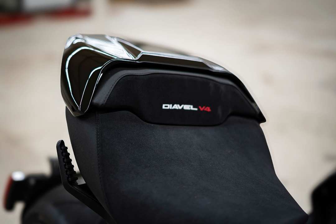 2024 Ducati Diavel V4 - Image 8