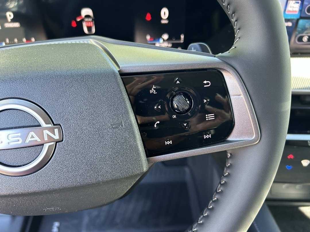 2025 Nissan Murano SV - Image 14