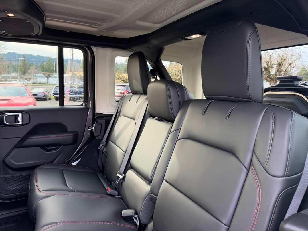 2026 Jeep Wrangler Rubicon - Image 29