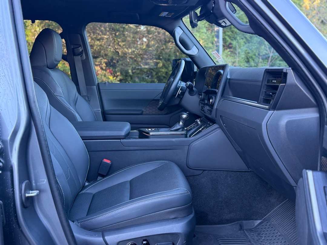 2024 Lexus GX 550 Luxury - Image 16