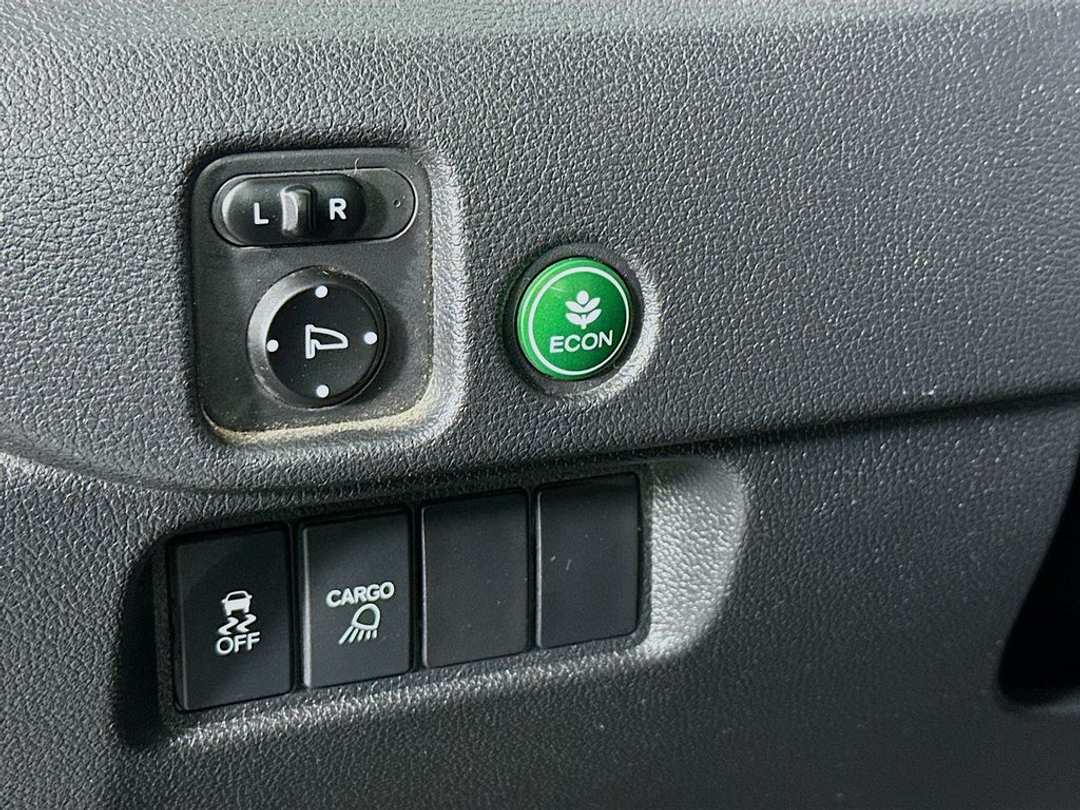 2019 Honda Ridgeline Sport - Image 11