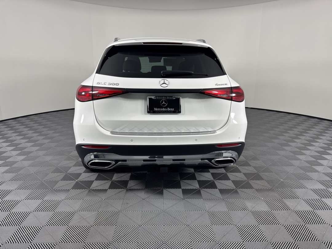 2026 Mercedes-Benz GLC GLC 300 - Image 5