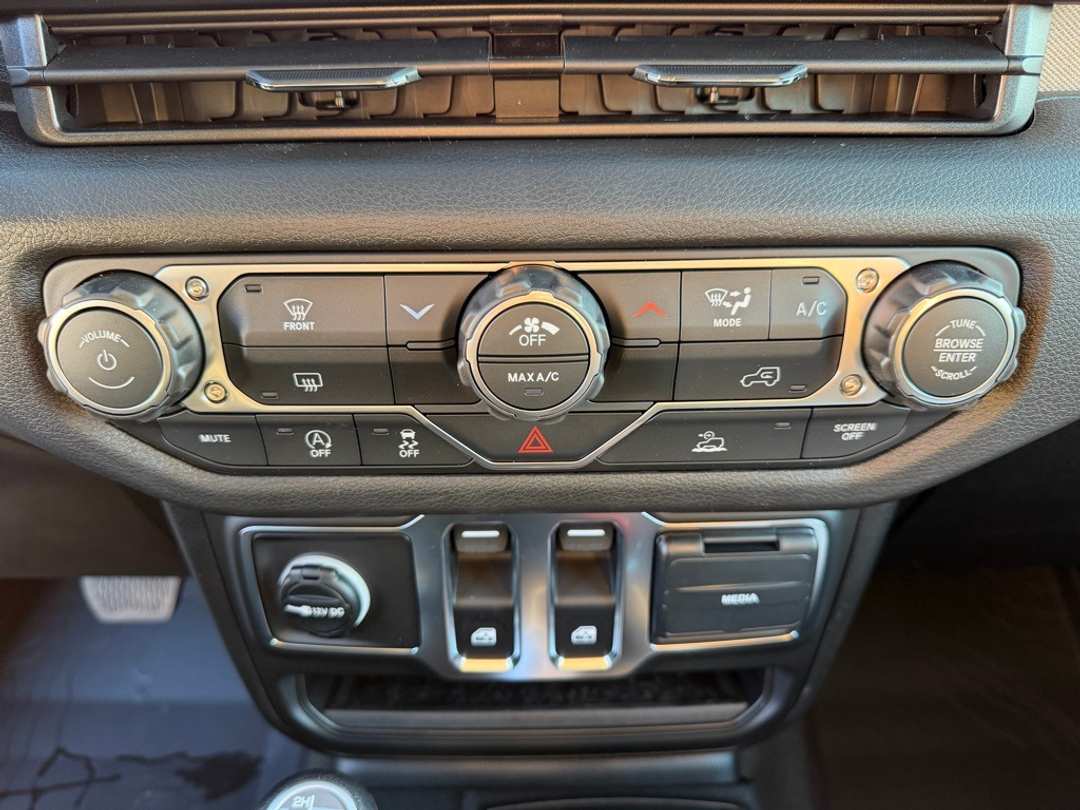 2026 Jeep Wrangler Sport - Image 22