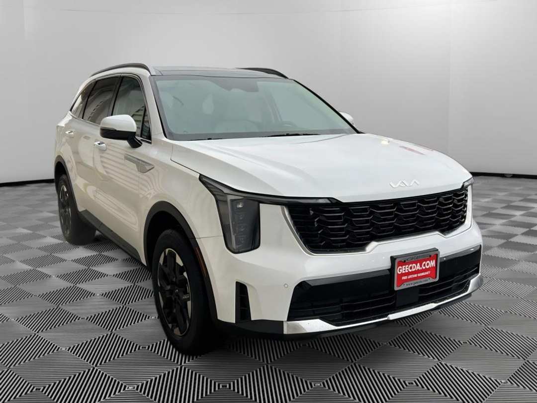 2026 Kia Sorento S - Image 3