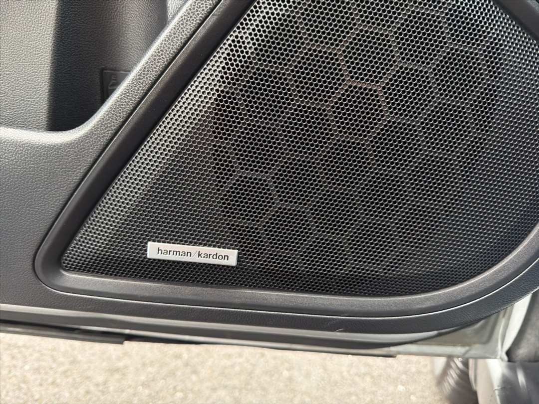 2020 Subaru Outback Limited - Image 13