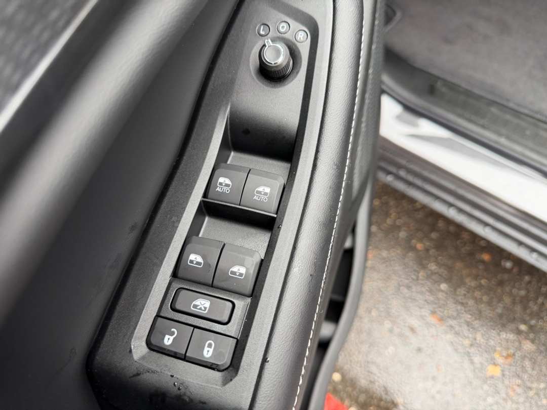 2025 Jeep Grand Cherokee L Altitude X - Image 12