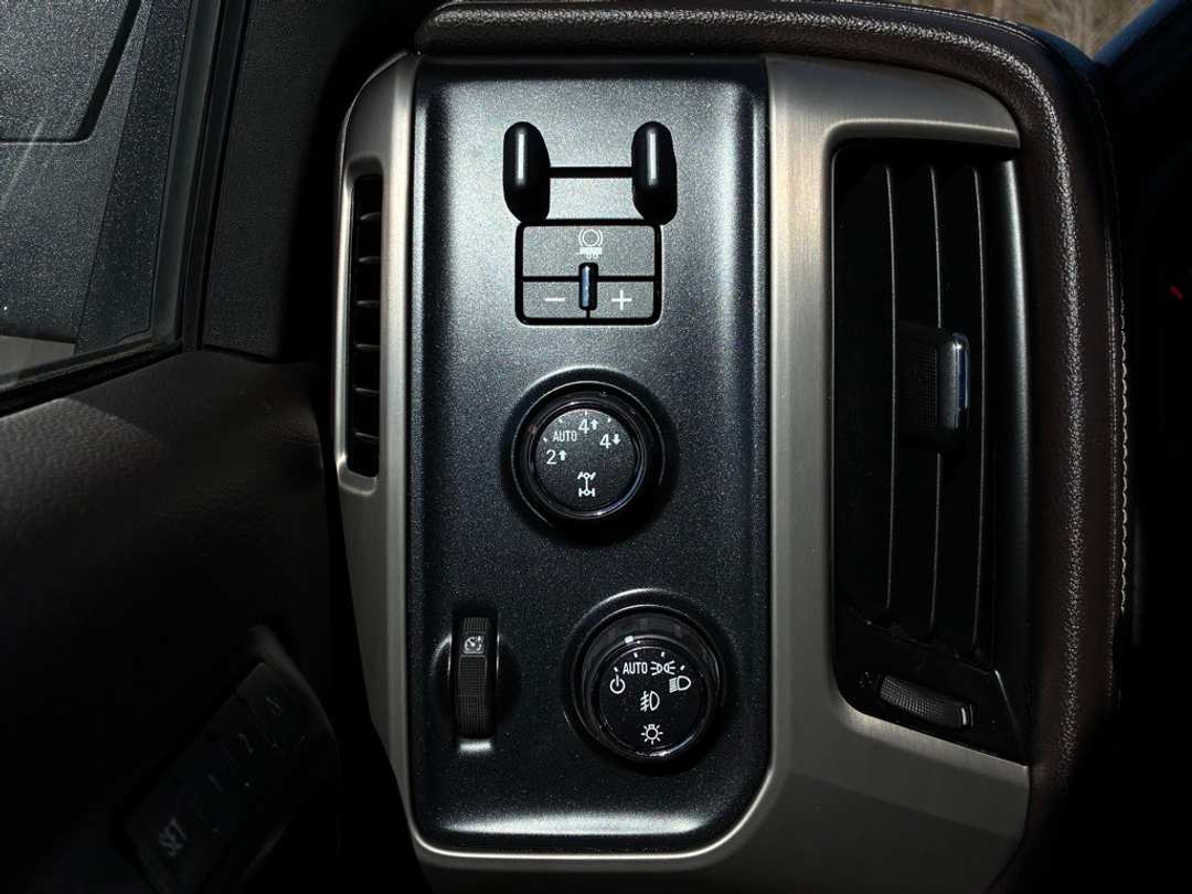 2015 GMC Sierra 1500 Denali - Image 20
