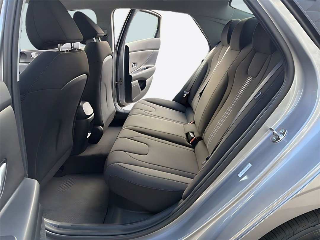 2026 Hyundai Elantra Blue - Image 12