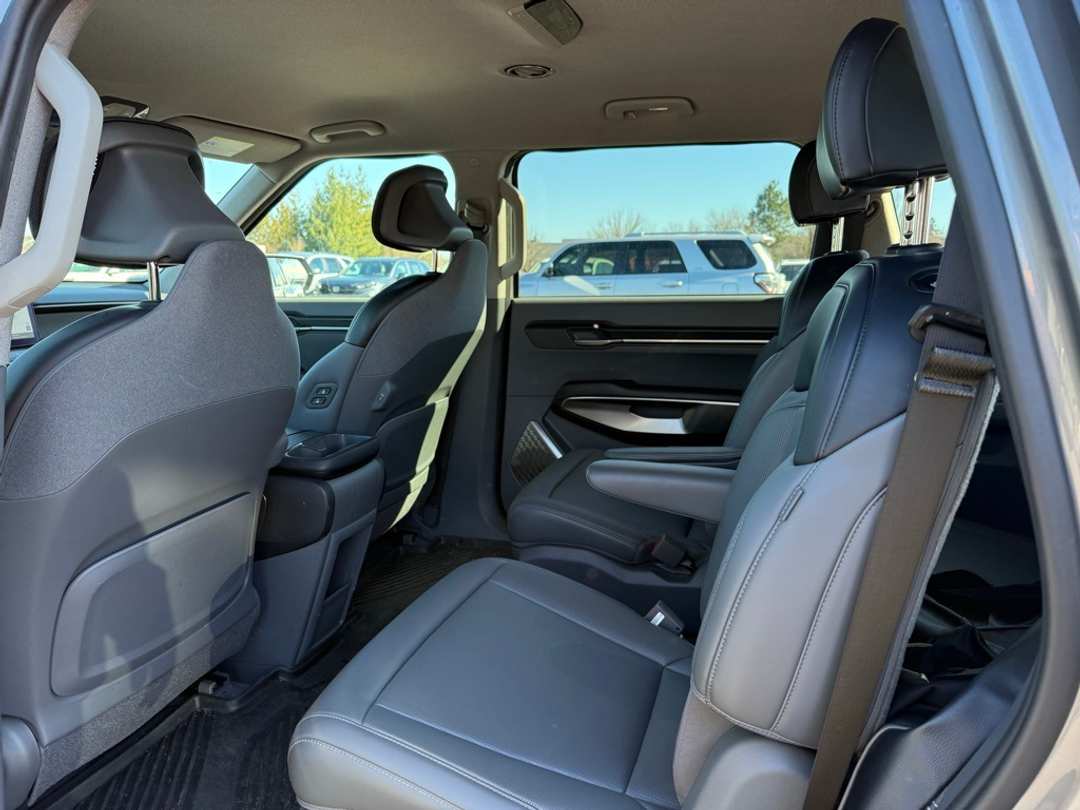 2024 Kia Ev9 Light Long Range - Image 19