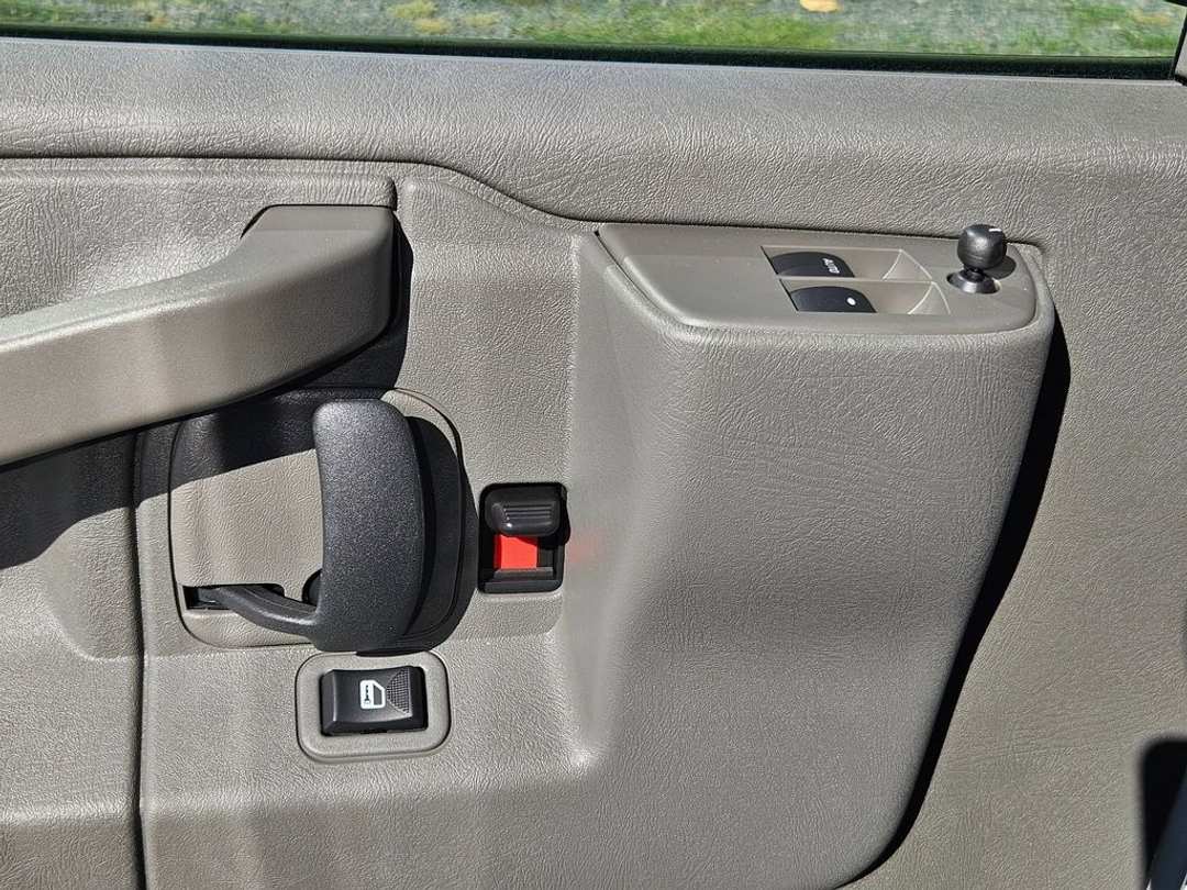 2025 Chevrolet Express 2500 Work - Image 11