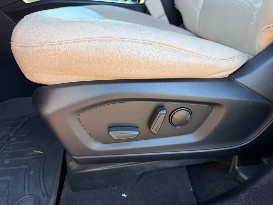 2022 Ford Explorer Limited - Image 15