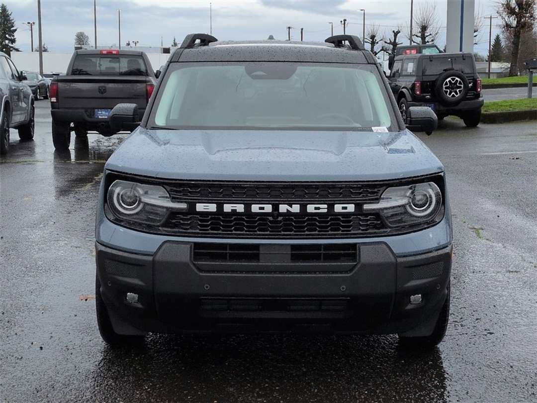 2025 Ford Bronco Sport Outer Banks - Image 8