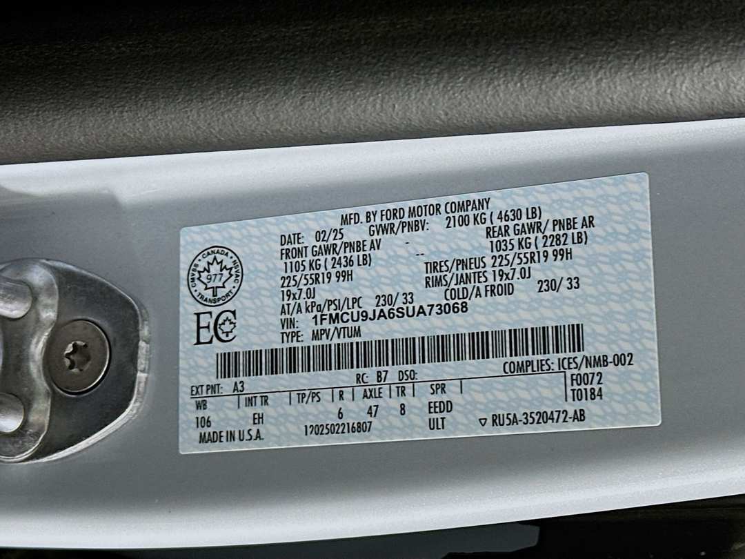 2025 Ford Escape Platinum - Image 33