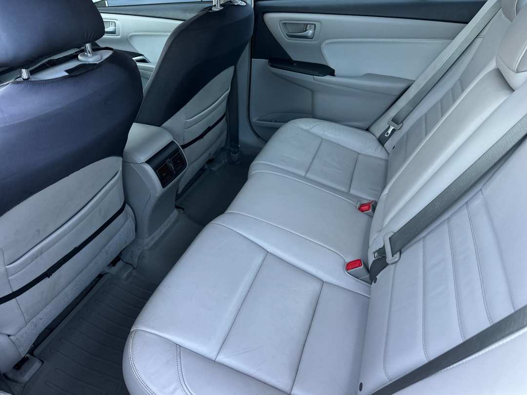 2015 Toyota Camry - Image 11