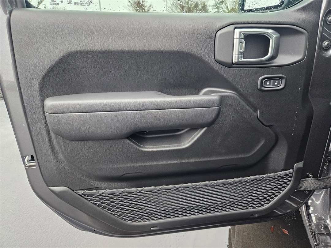 2026 Jeep Gladiator Sport - Image 10