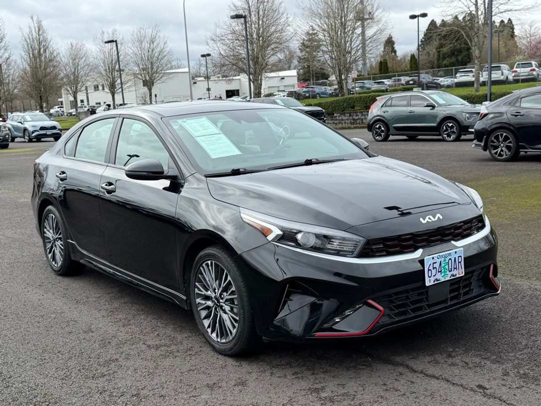 2024 Kia Forte GTLine - Image 2