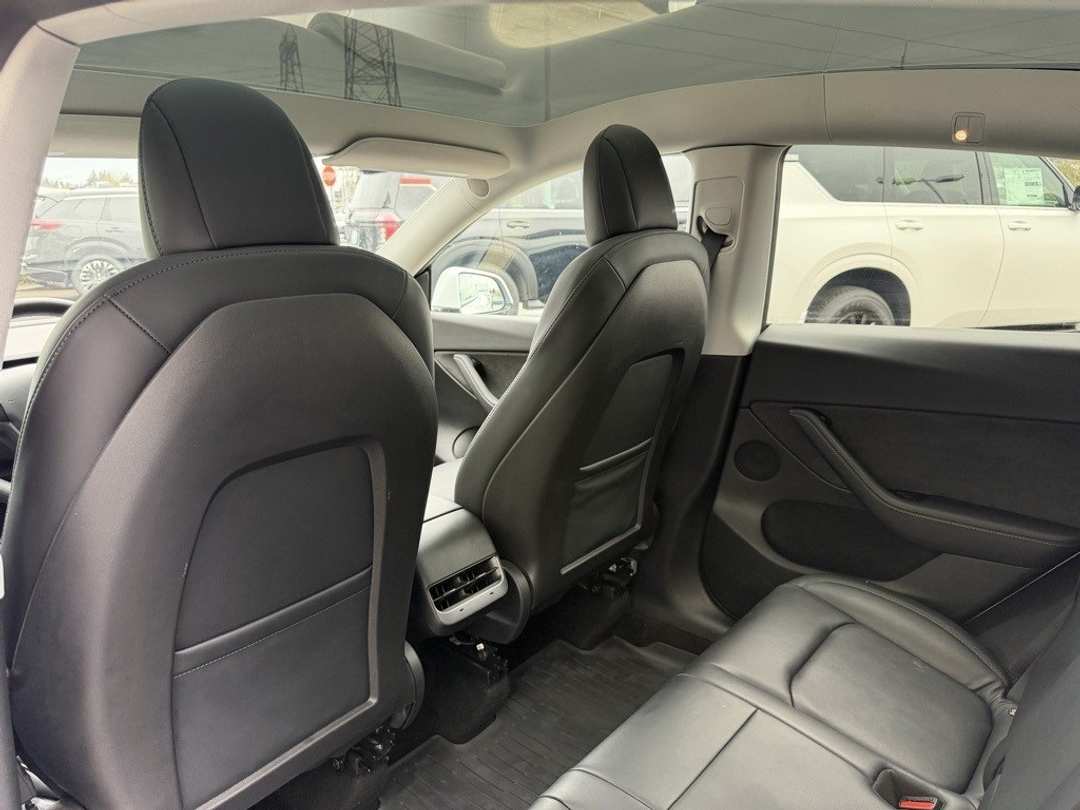 2022 Tesla Model Y Performance - Image 32