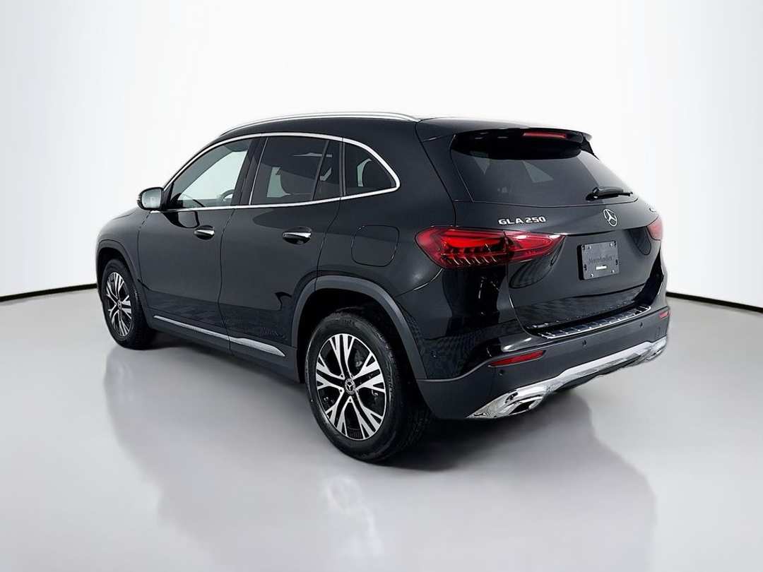 2026 Mercedes-Benz GLA GLA 250 - Image 3