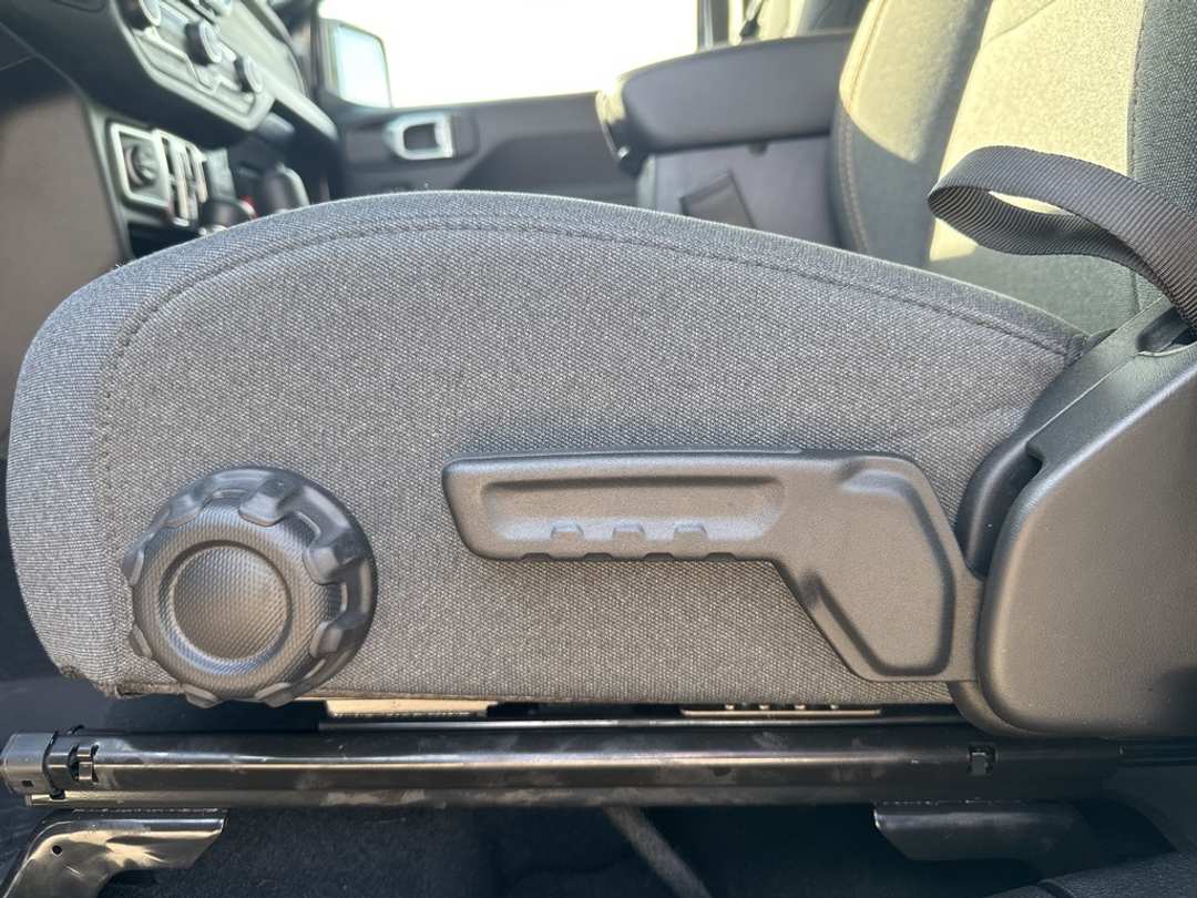 2026 Jeep Wrangler Sport S - Image 12