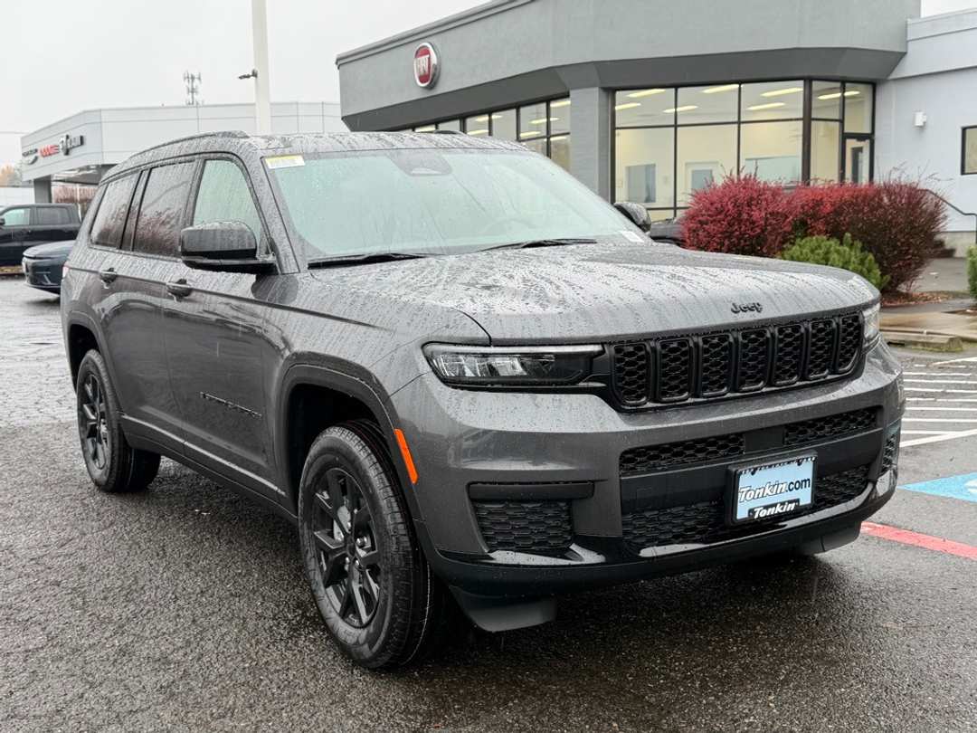 2025 Jeep Grand Cherokee L Altitude X - Image 2