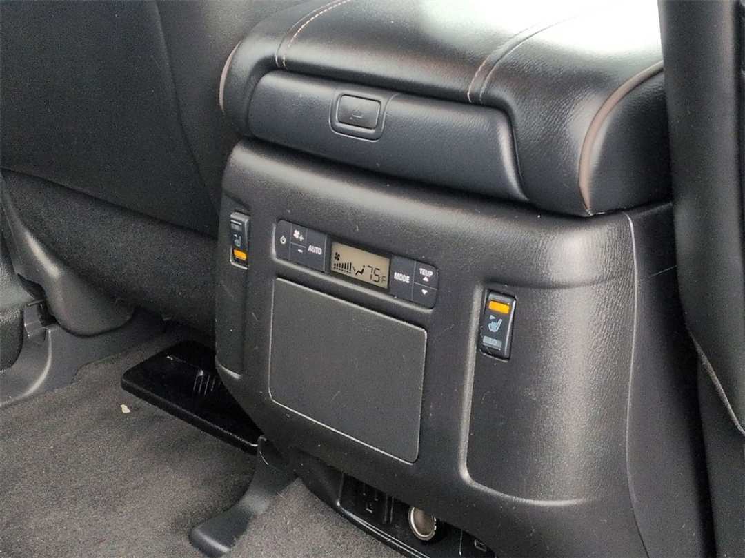 2021 Nissan Armada Platinum - Image 31