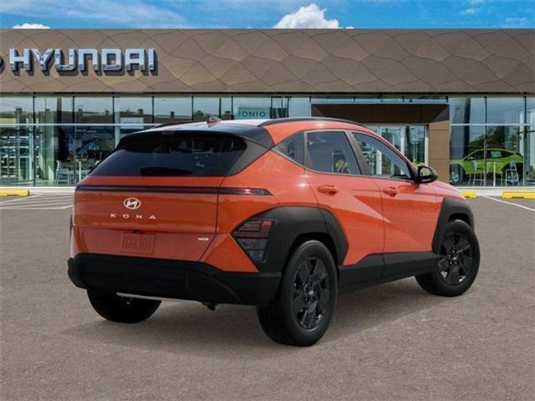 2026 Hyundai Kona SEL Premium - Image 4