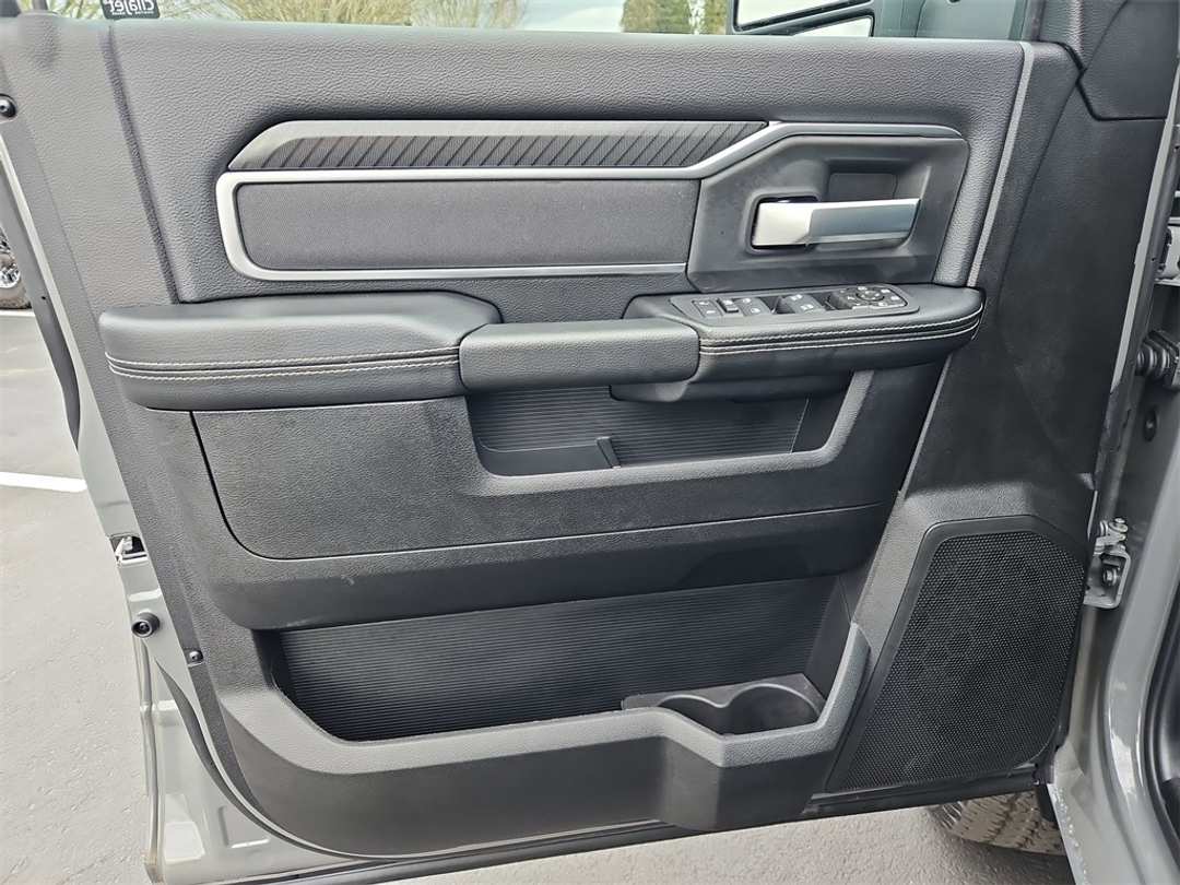 2026 Ram 3500 Big Horn - Image 10