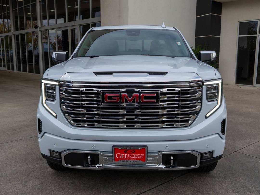 2026 GMC Sierra 1500 Denali - Image 2