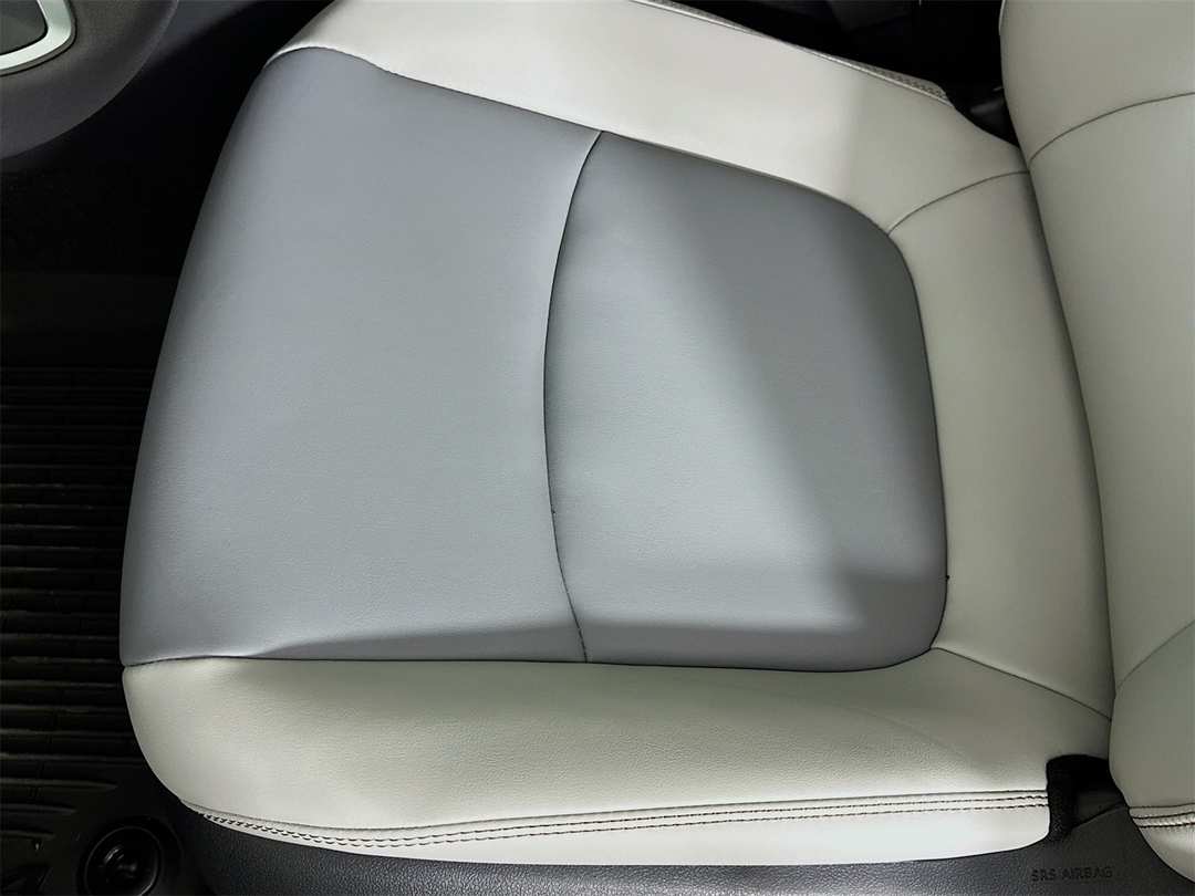 2025 Toyota Rav4 XLE Premium - Image 20