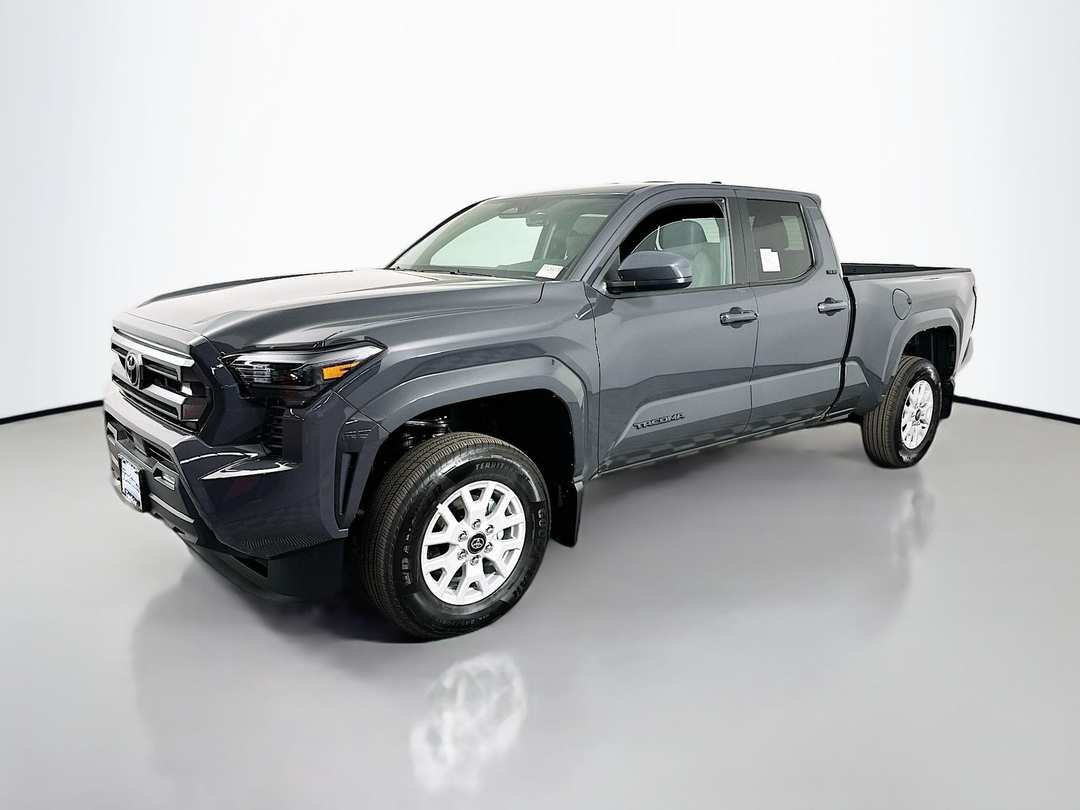 2026 Toyota Tacoma SR5 - Image 3