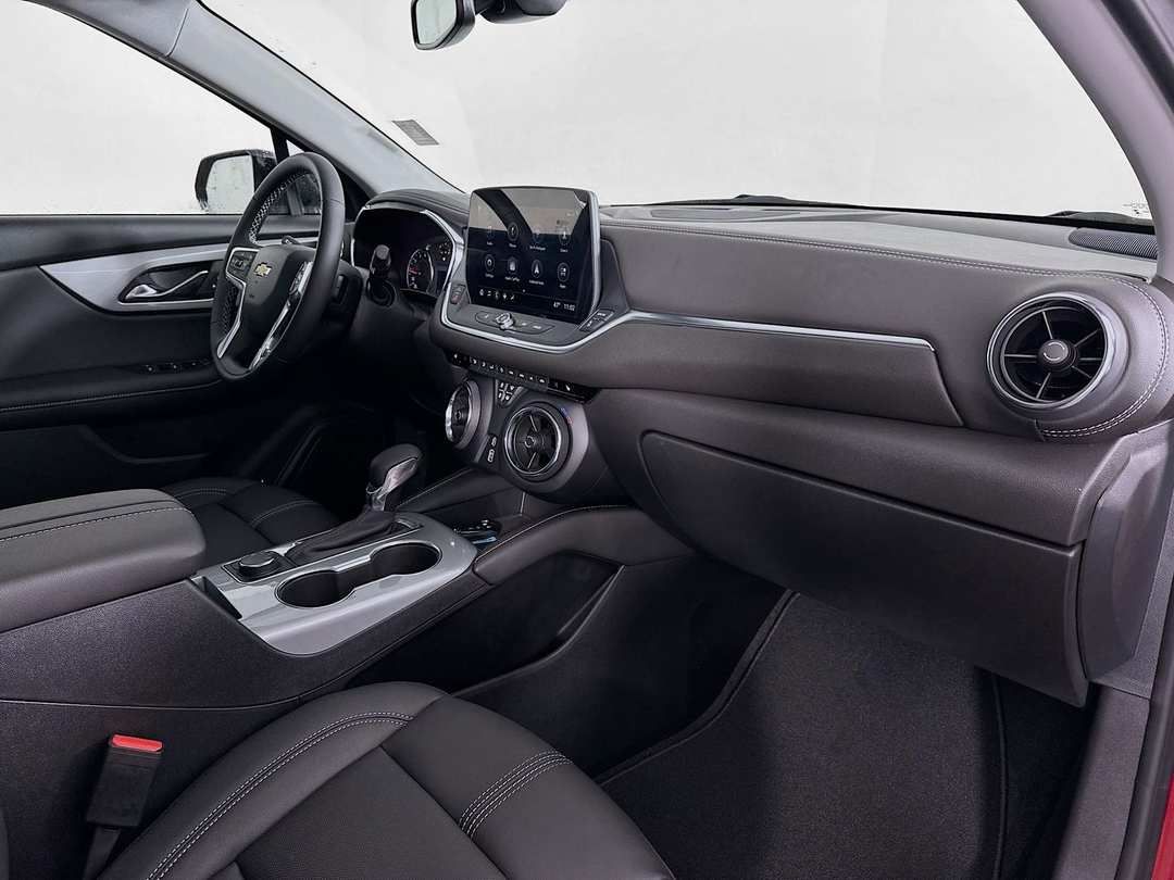 2025 Chevrolet Blazer LT - Image 31
