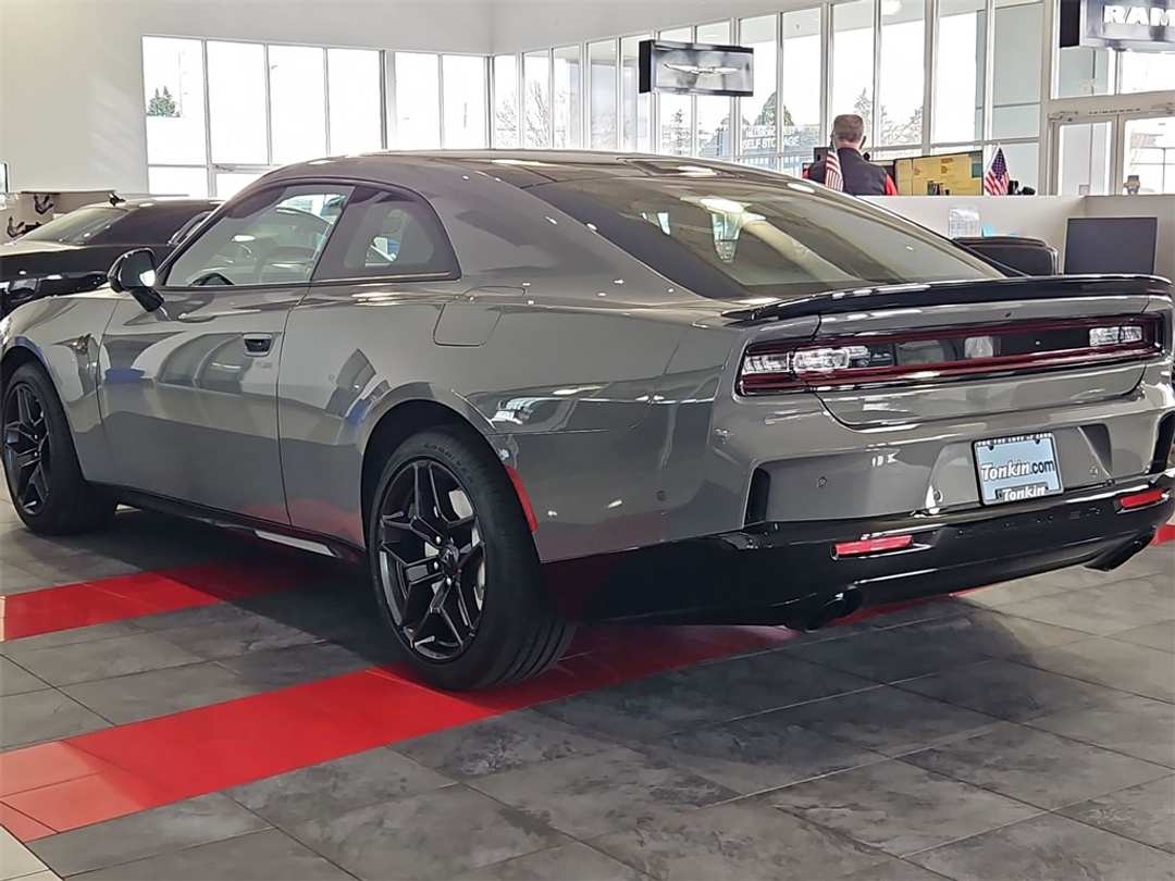 2026 Dodge Charger R/T Scat Pack - Image 4