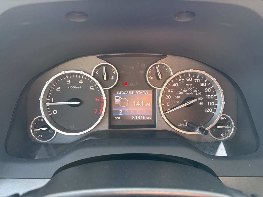 2014 Toyota Tundra SR5 - Image 21