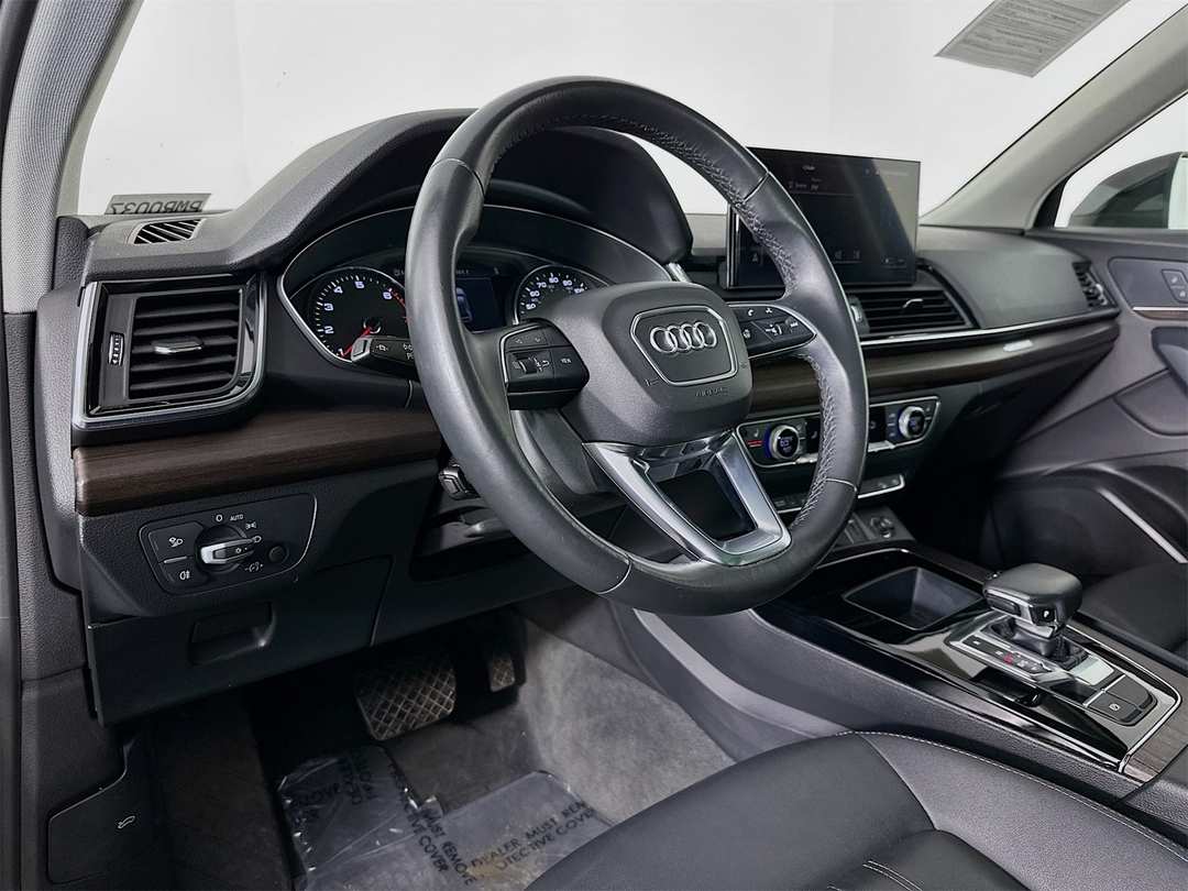 2022 Audi Q5 45 S line Premium - Image 9