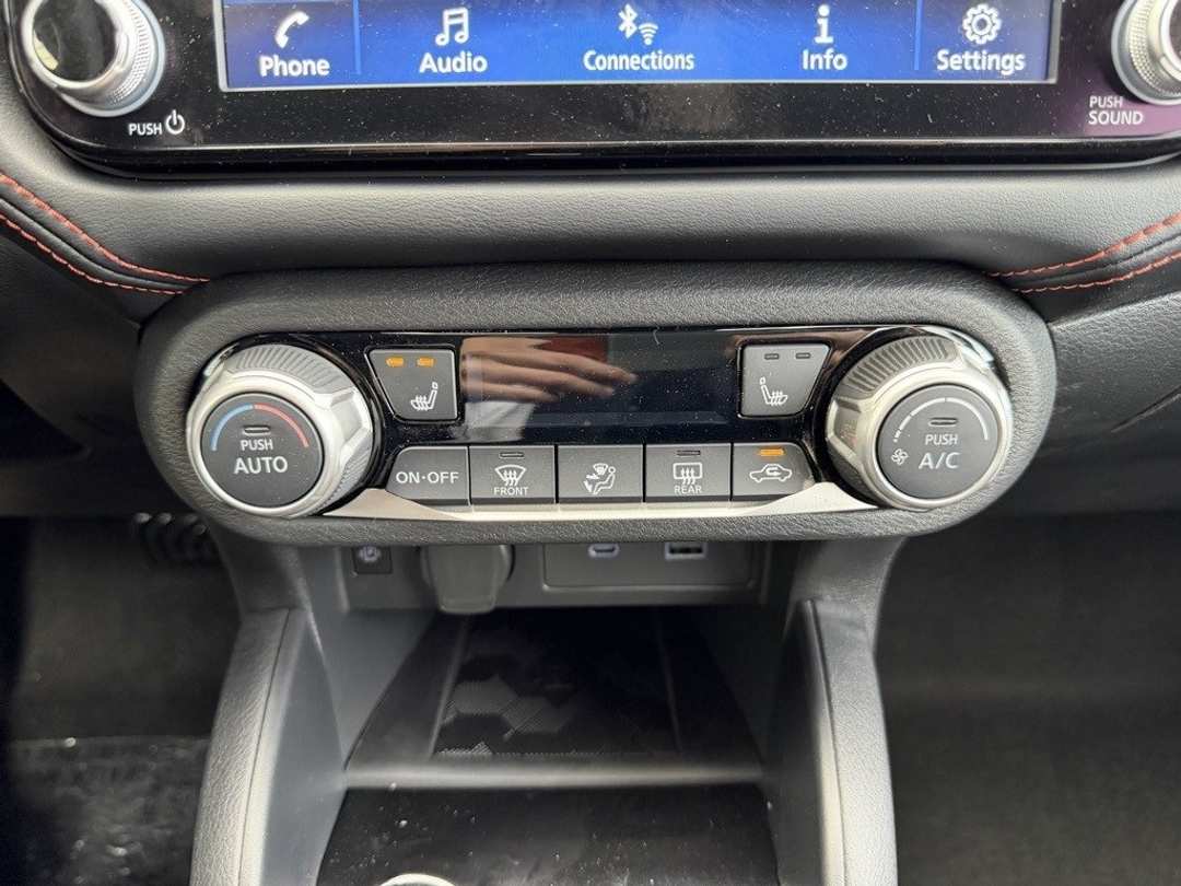 2025 Nissan Versa 1.6 SR - Image 22