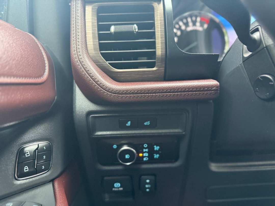 2023 Ford Expedition Limited - Image 31