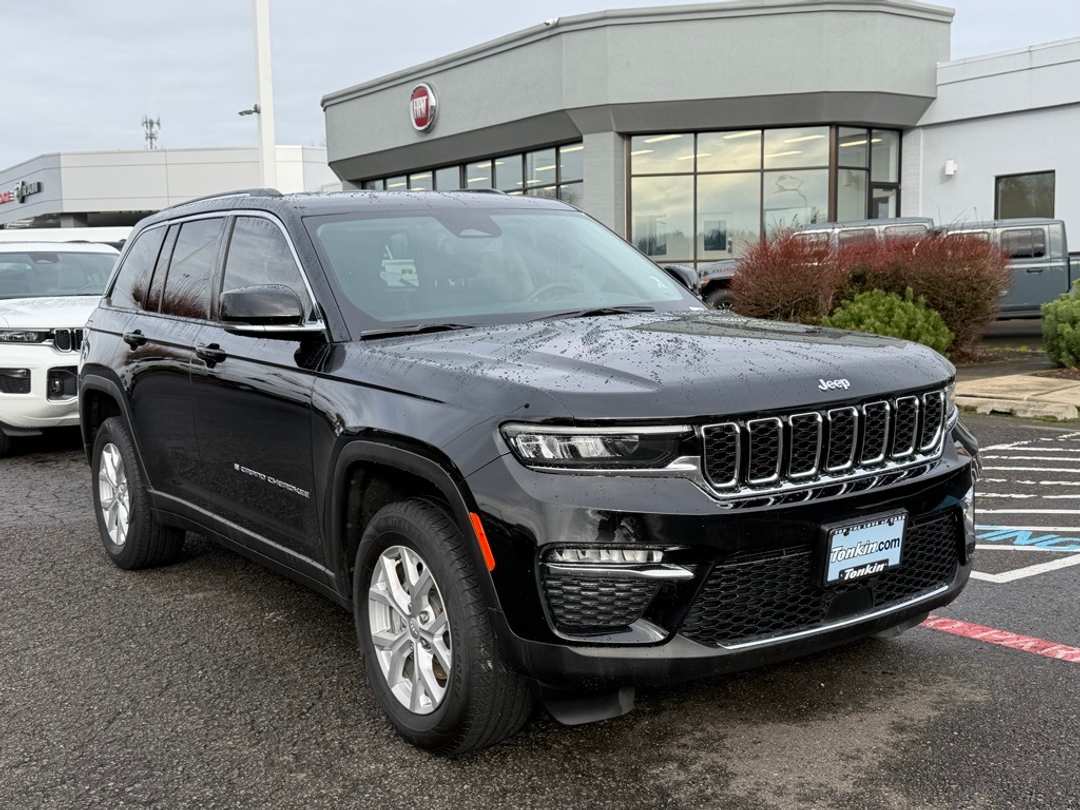 2023 Jeep Grand Cherokee Limited - Image 2