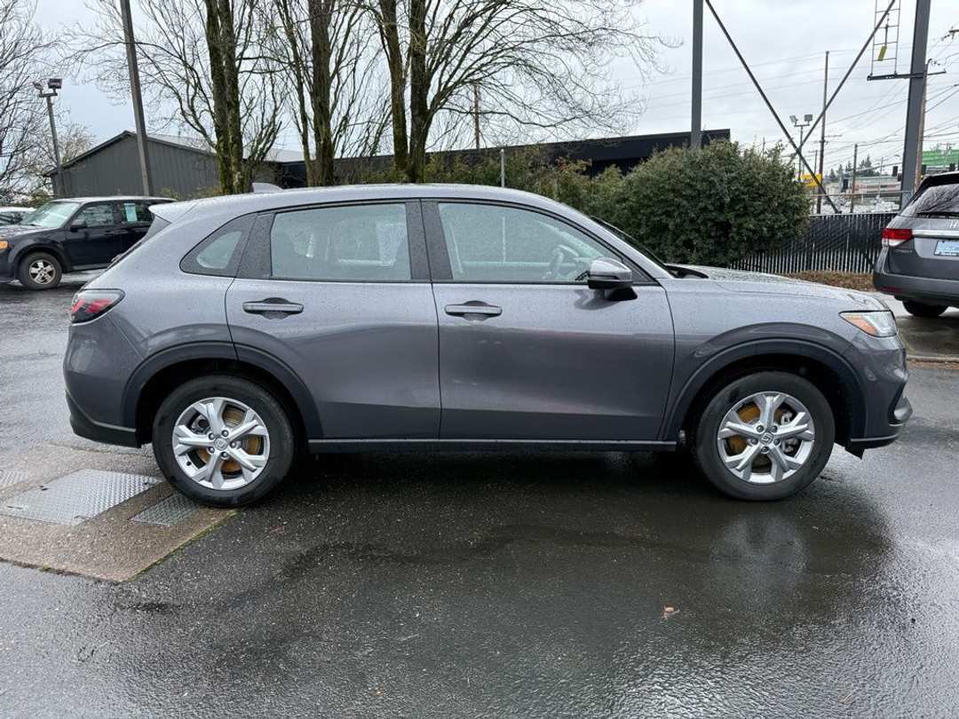 2025 Honda HR-V LX - Image 9