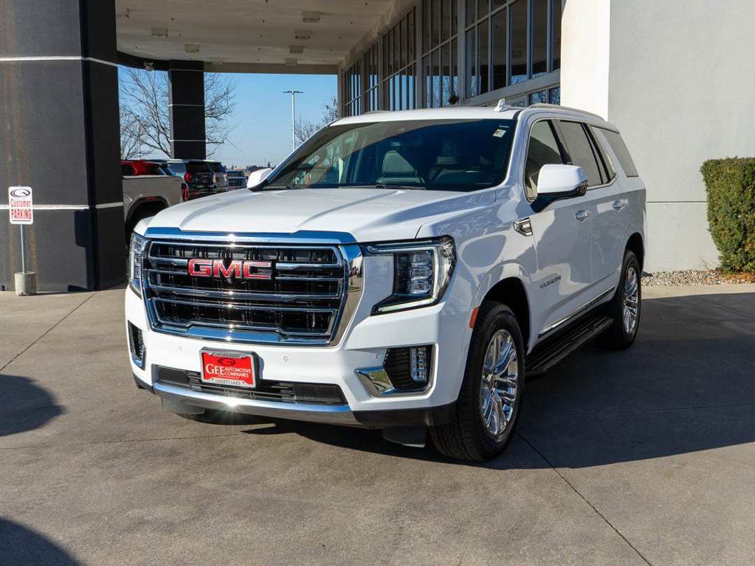 2024 GMC Yukon SLT - Image 3