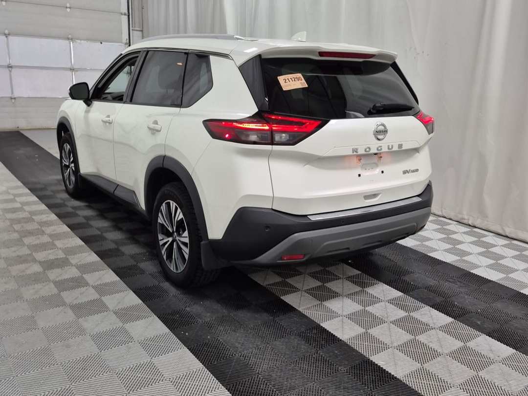 2021 Nissan Rogue SV - Image 3
