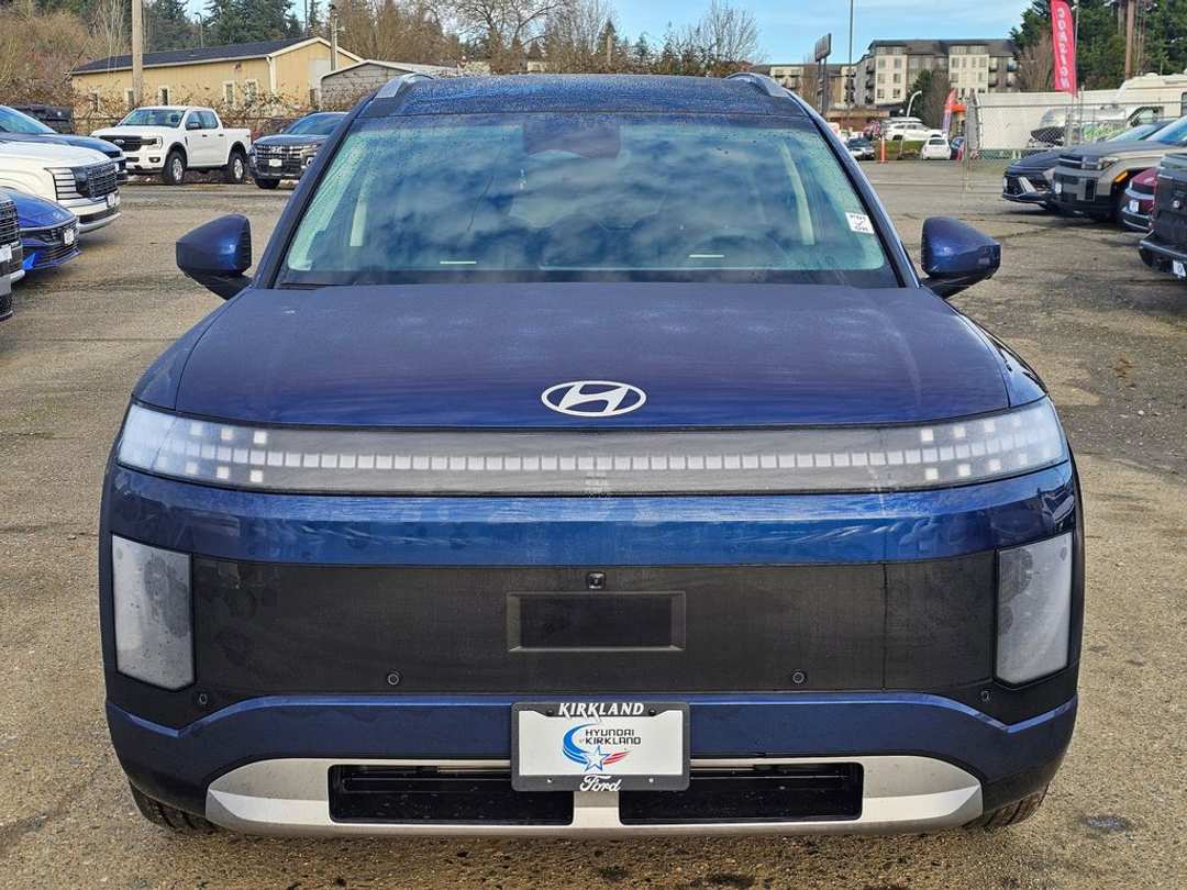 2026 Hyundai Ioniq 9 Performance Limited - Image 2