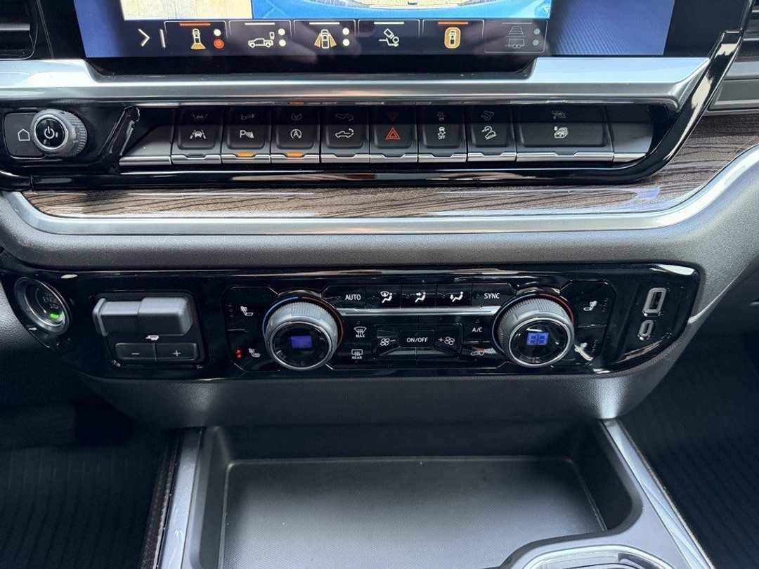 2025 Chevrolet Silverado 1500 LT Trail Boss - Image 24