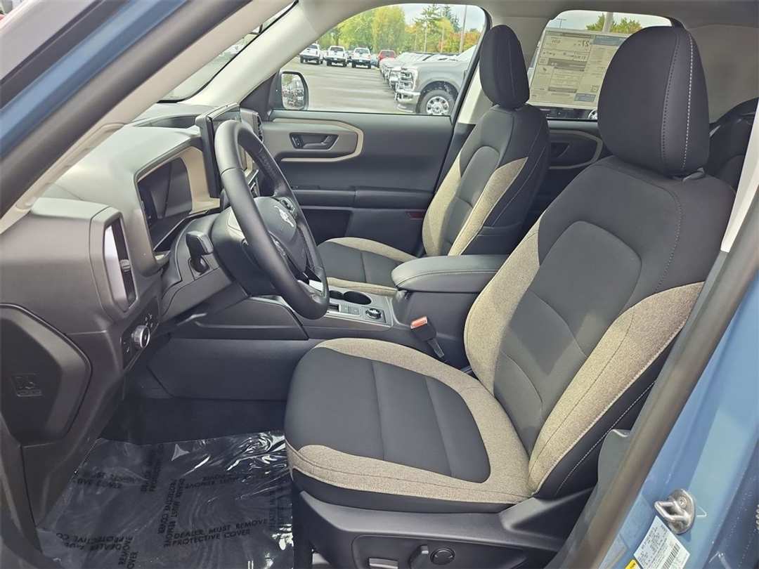 2025 Ford Bronco Sport Big Bend - Image 13