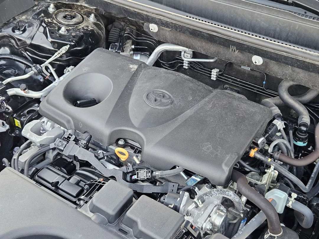 2024 Toyota Rav4 LE - Image 37