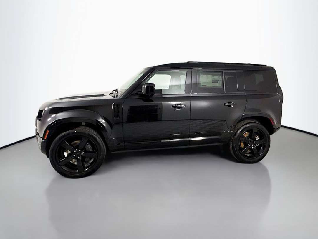 2026 Land Rover Defender 110 XDynamic SE - Image 2