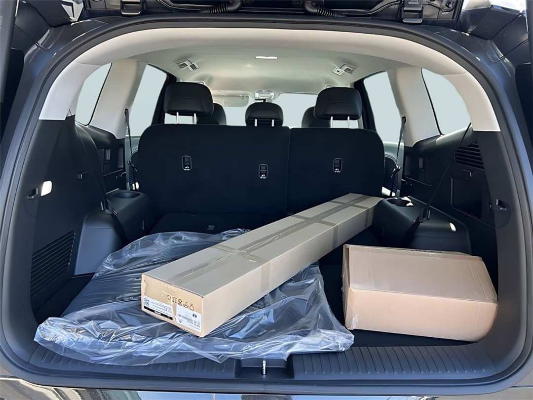 2026 Hyundai Ioniq 9 SEL - Image 26