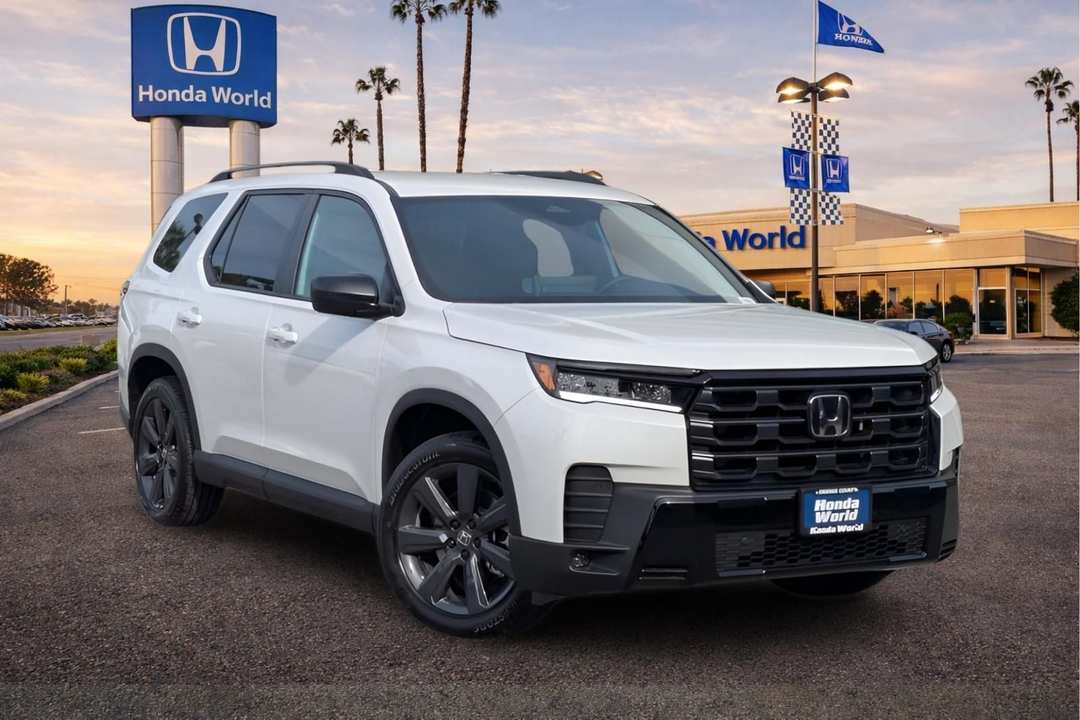 2026 Honda Pilot Sport - Image 2