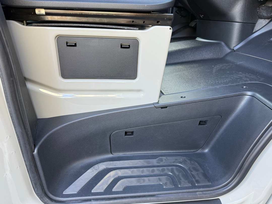 2025 Mercedes-Benz Sprinter 2500 Passenger 144 WB - Image 11